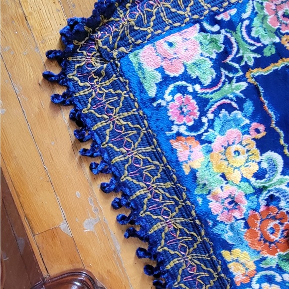 Floral Patterned Blue Area Rug - Picture 2 of 8